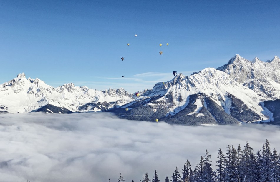 Berge mit Heißluftballonen © Tourismusinformation Filzmoos/Alfred Hahn